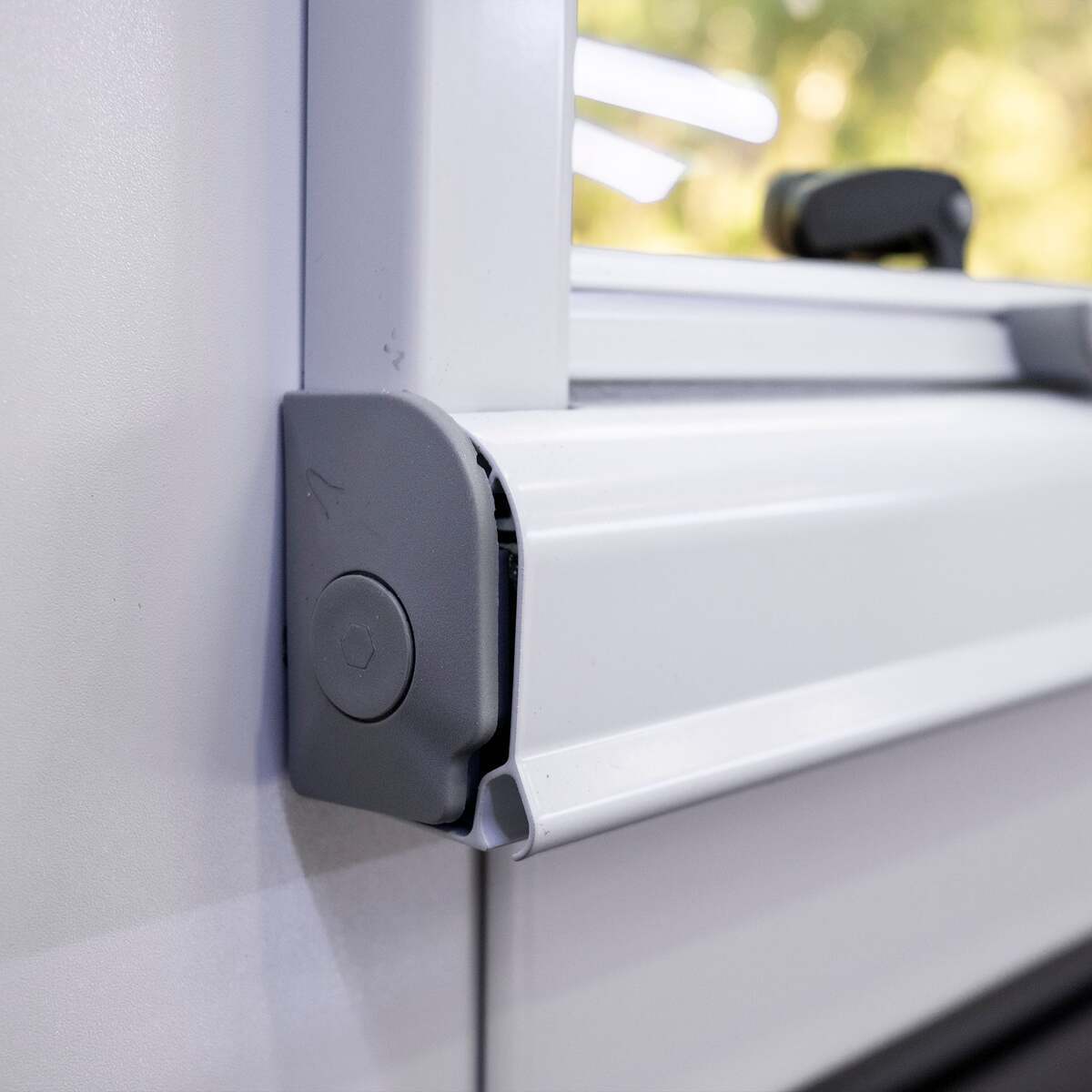 Eurovision 2 window / blind 450 x 1100 Black frame