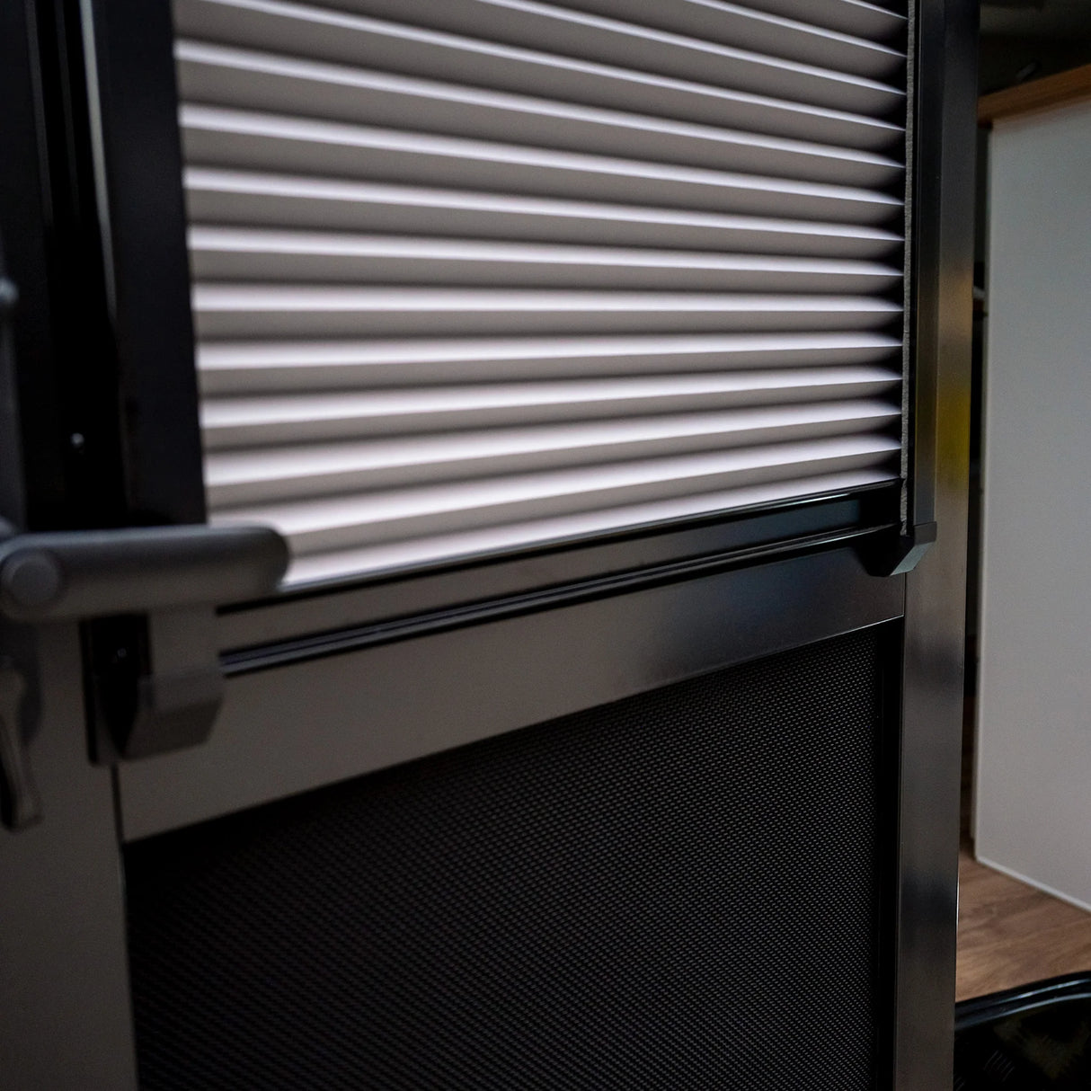 DCE Door Pleated Blind