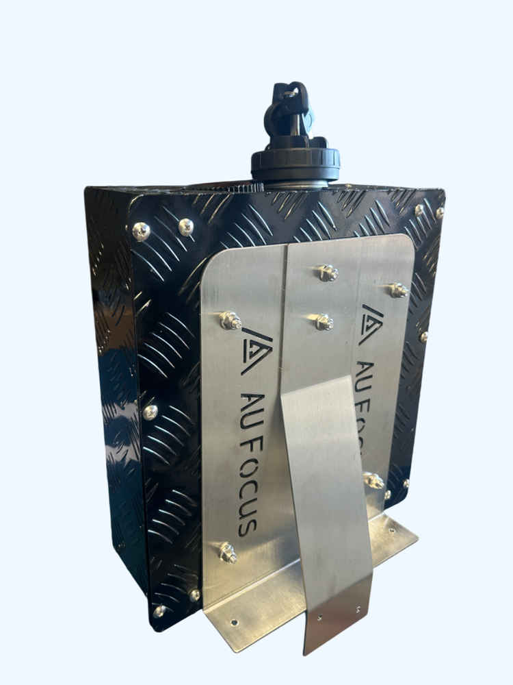 AUFOCUS FUEL TANK MOUNTING BRACKET