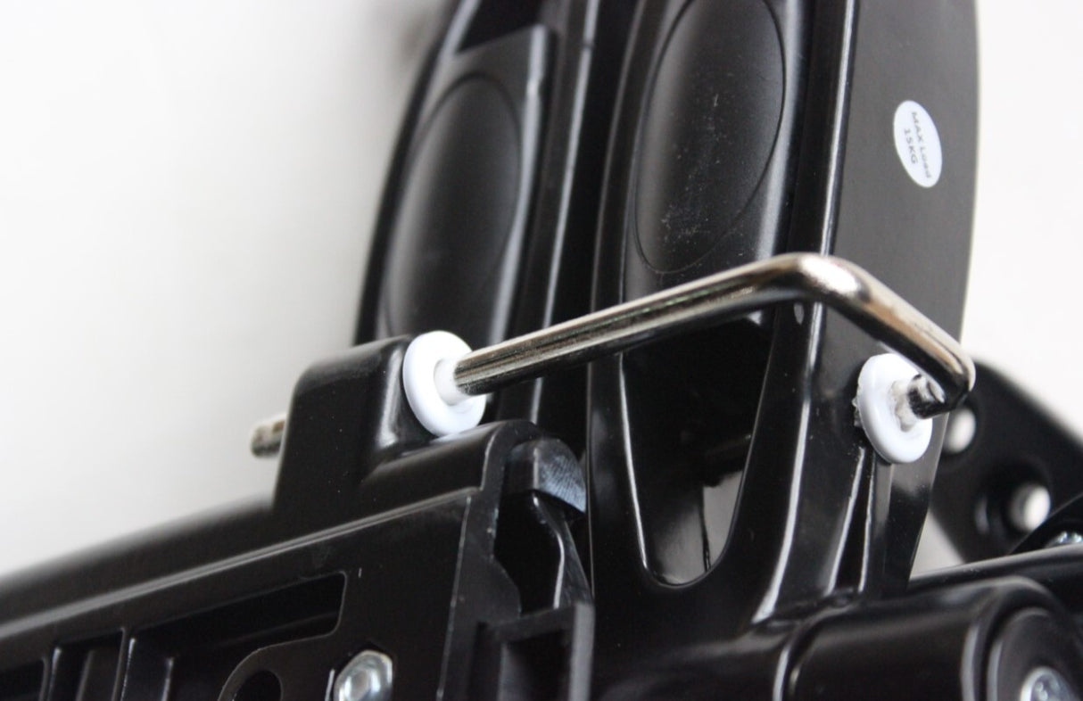 TRA Dual arm LCD TV bracket with 2 mounting brackets