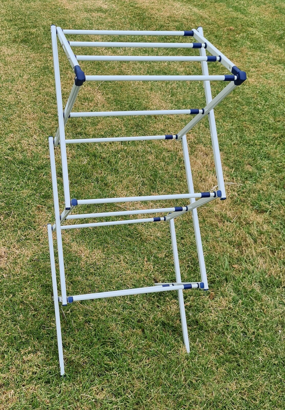 On The Road RV Extendable Clothes Airer