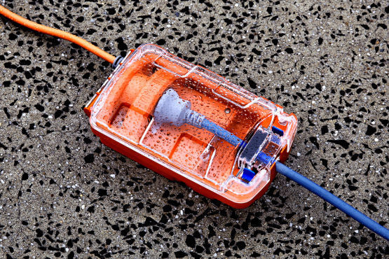 Ampfibian RV Plus 15A to 10A Waterproof Converter Adapter RCD