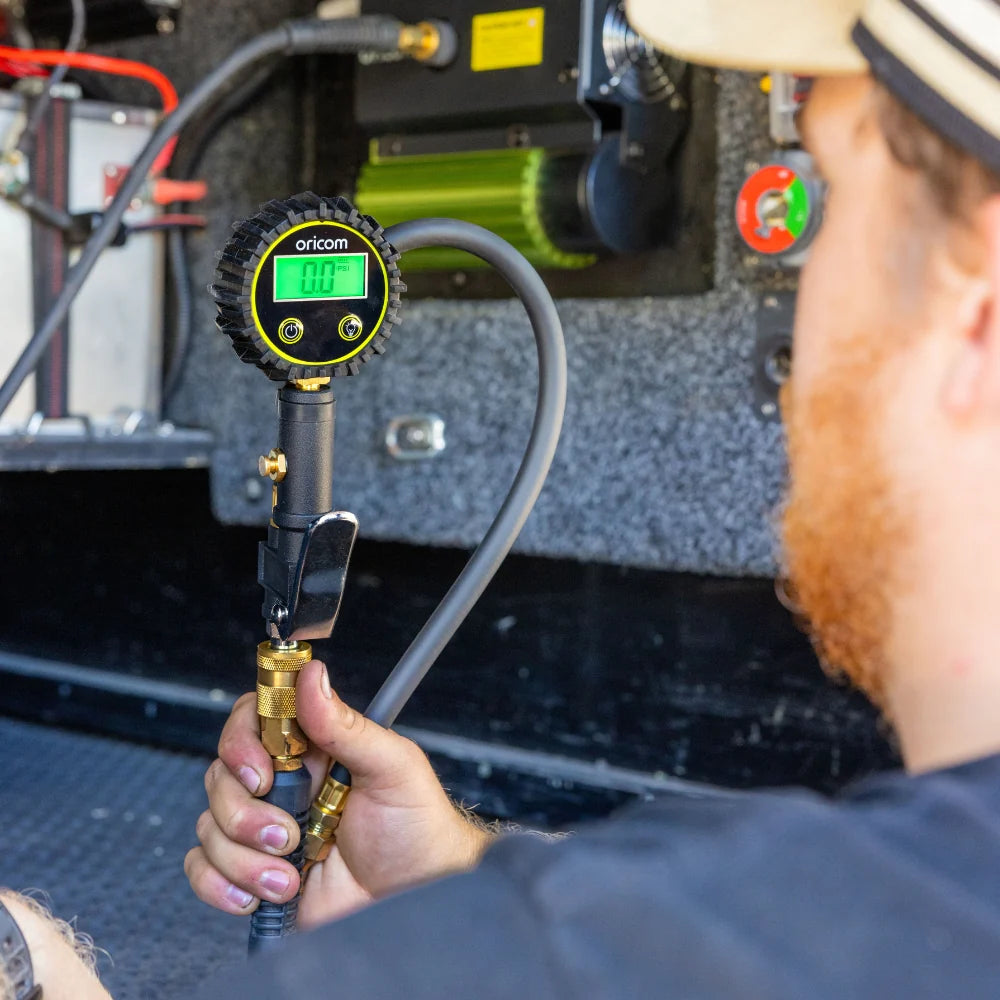 Oricom AIR40 Twin Cylinder Air Compressor + Inflation Kit