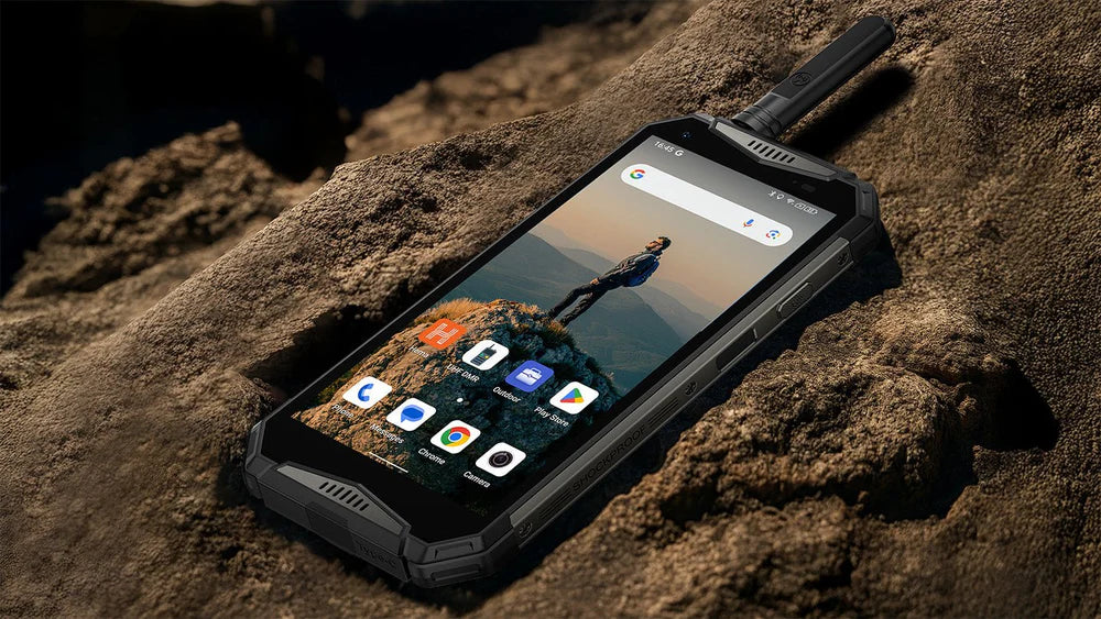 HX-Z6 ALPINE 5.6 INCH UHF DMR SMARTPHONE NAVIGATOR INCLUDING HEMA NAV
